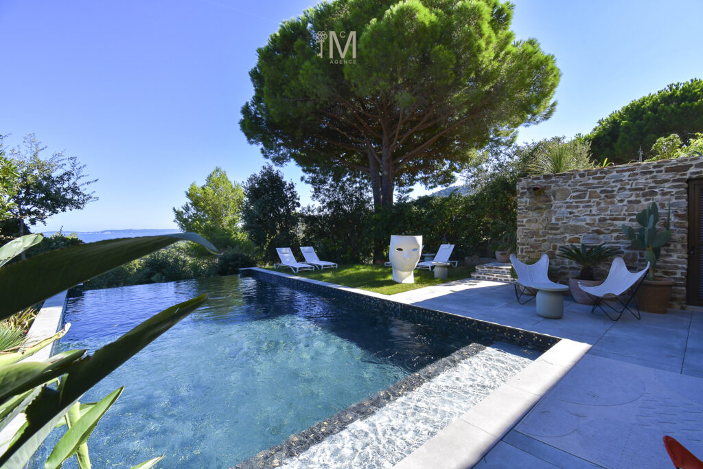 VILLA LES PLAGES — villa de luxe GAOU-BENAT - Bormes-les-mimosas -  Côte d'Azur