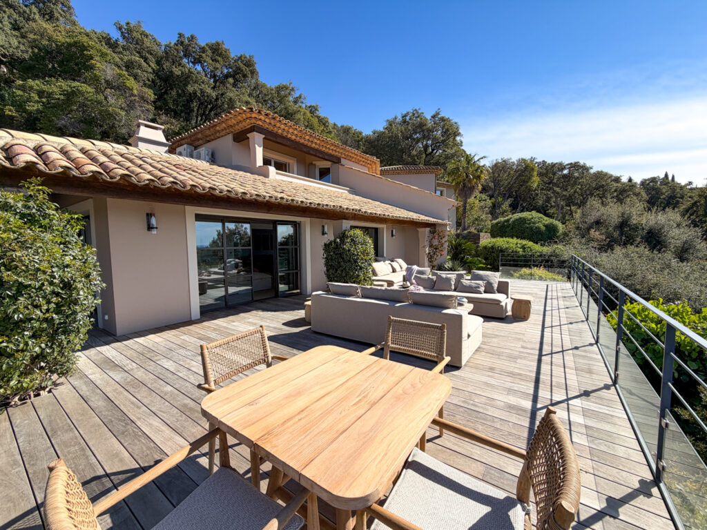 grand espace de vie extérieur casa mia